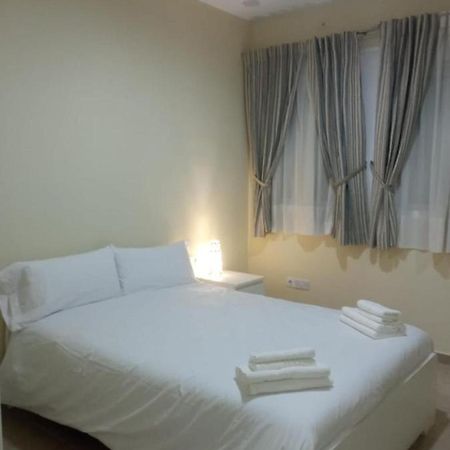 Invecar Holding Apartamento Sevilla Exterior foto