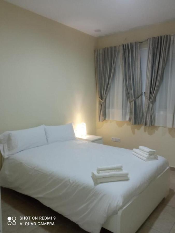 Invecar Holding Apartamento Sevilla Exterior foto