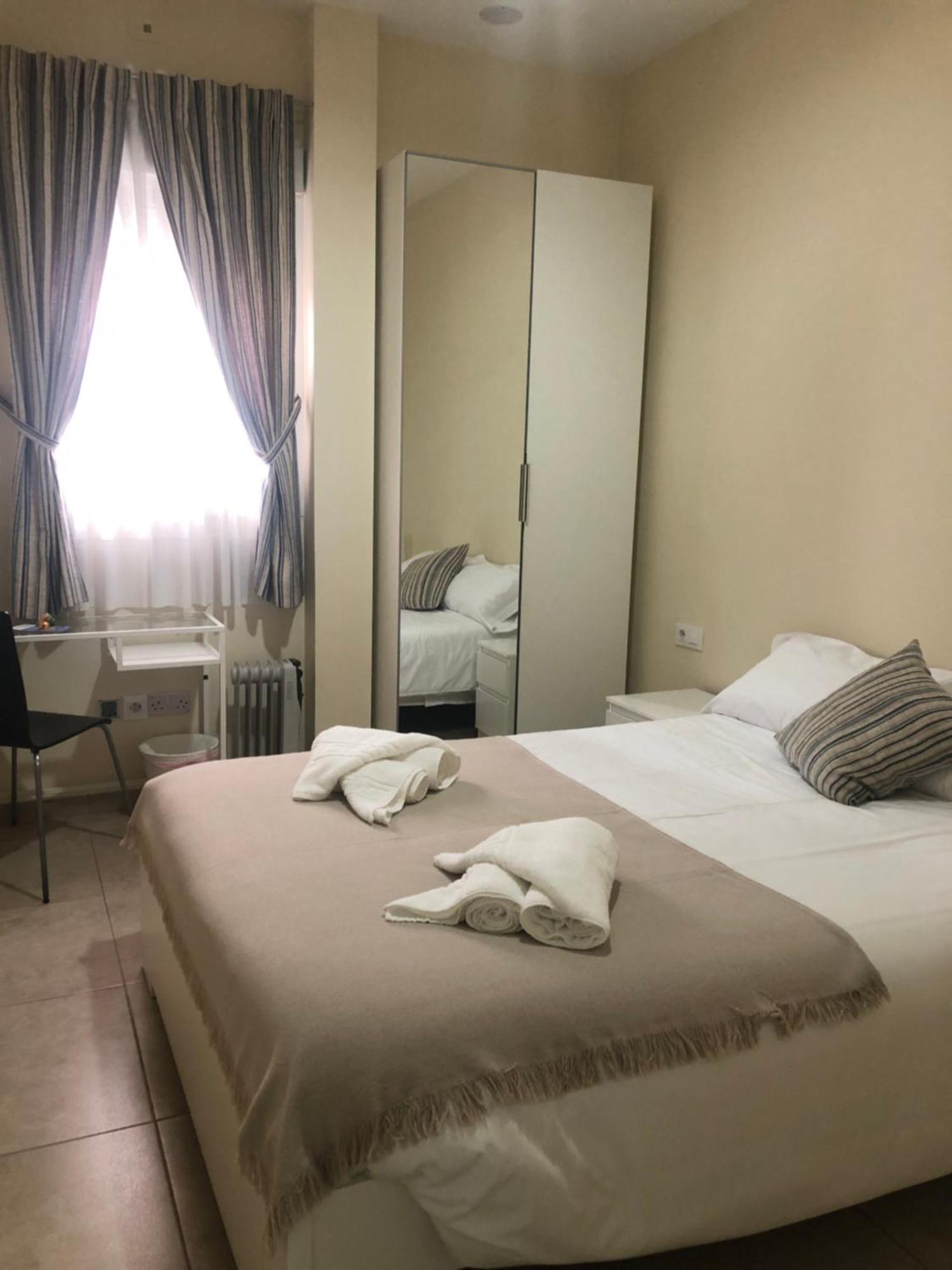 Invecar Holding Apartamento Sevilla Exterior foto